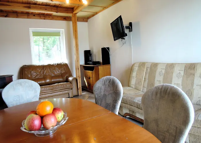 House In At The With Parking Space For 4 Persons 別荘 シュチェチン