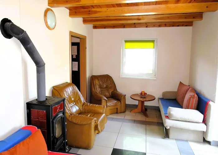 House In At The With Parking Space For 4 Persons シュチェチン